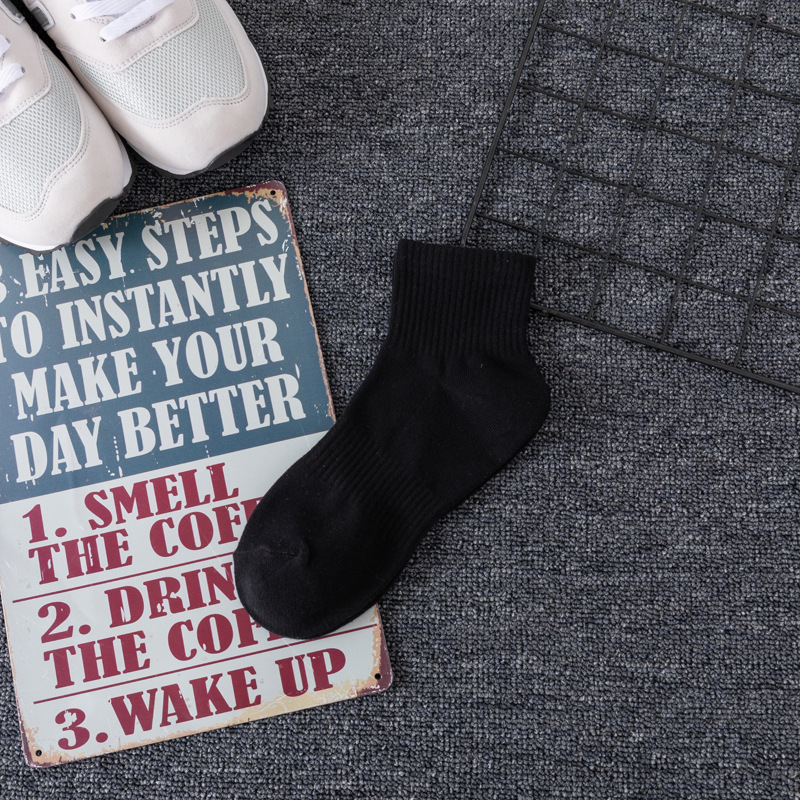 Picture of Socks New Wholesale Solid Color Mid-Calf Socks High Elastic Sports Socks Thickened Towel Bottom Black and White Men's Socks Zhuji Socks