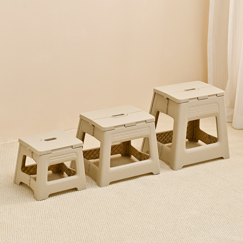 Picture of Plastic folding stool outdoor portable portable stool adult train Maza fishing stool shrink stool bath low stool