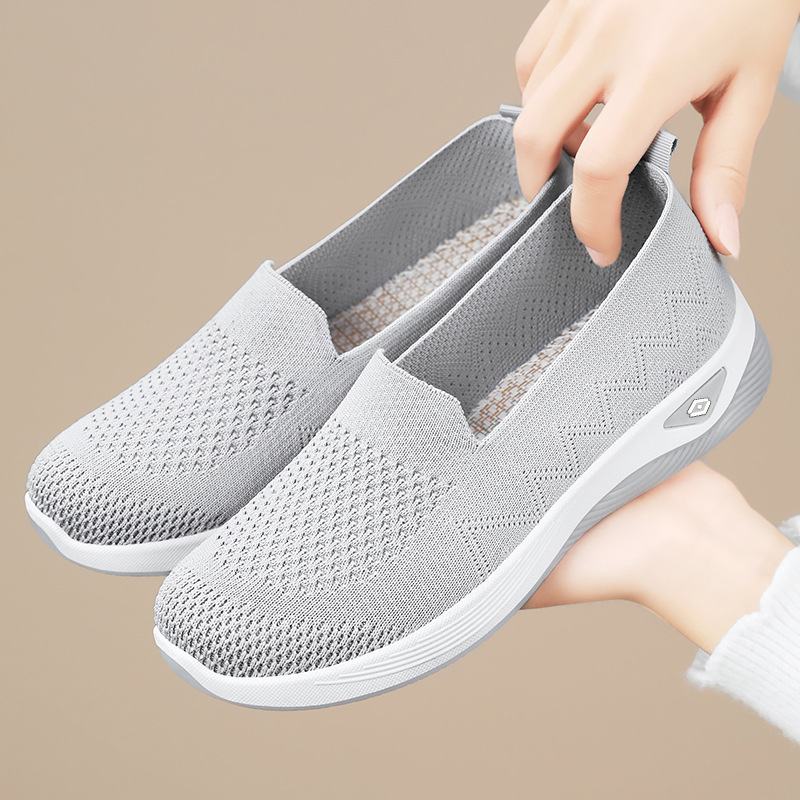 Picture of Women's Shoes Cross-border New Flying Woven Breathable Casual Shoes Slip-on Mother Shoes Old Beijing Cloth Shoes Flat All-match Single-layer Shoes