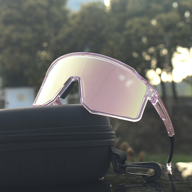 Picture of Amazon Cross-Border Large-Frame Men's and Women's Mountaineering Goggles Outdoor Sports Day and Night Windproof One-Piece Cycling Glasses