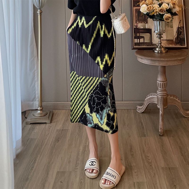 Picture of Niche design pleated skirt spring and summer thin elastic waist printed slimming age-reducing hip slit pleated skirt