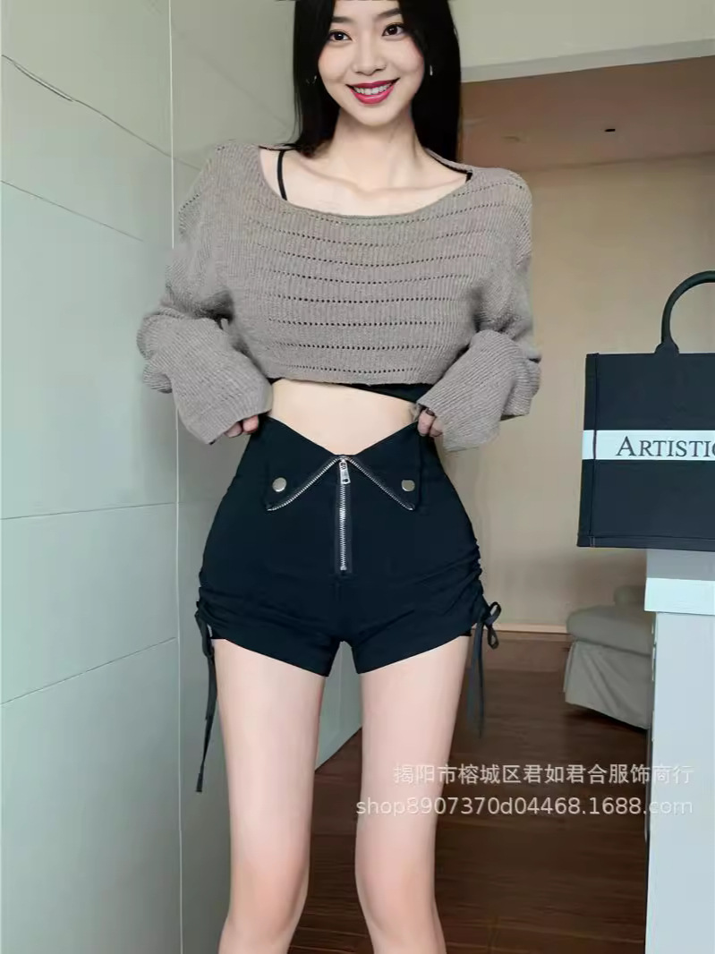 Black Sexy High Waist Design Strap Shorts Women's Summer 2024 Korean Style Slimming High-end Hot Shorts for Women