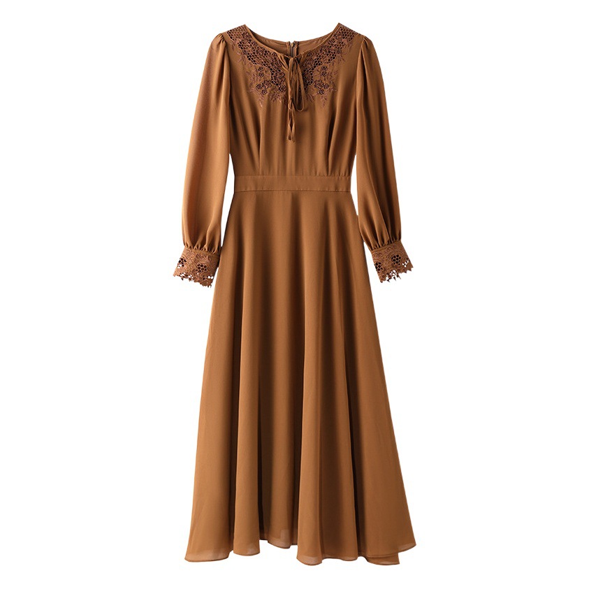 Elegant and Graceful Long-Sleeved Dress with a Gentle Style, New for the 2025 Autumn Season, Embroidered to Cover the Belly and Slimming A-Line Dress