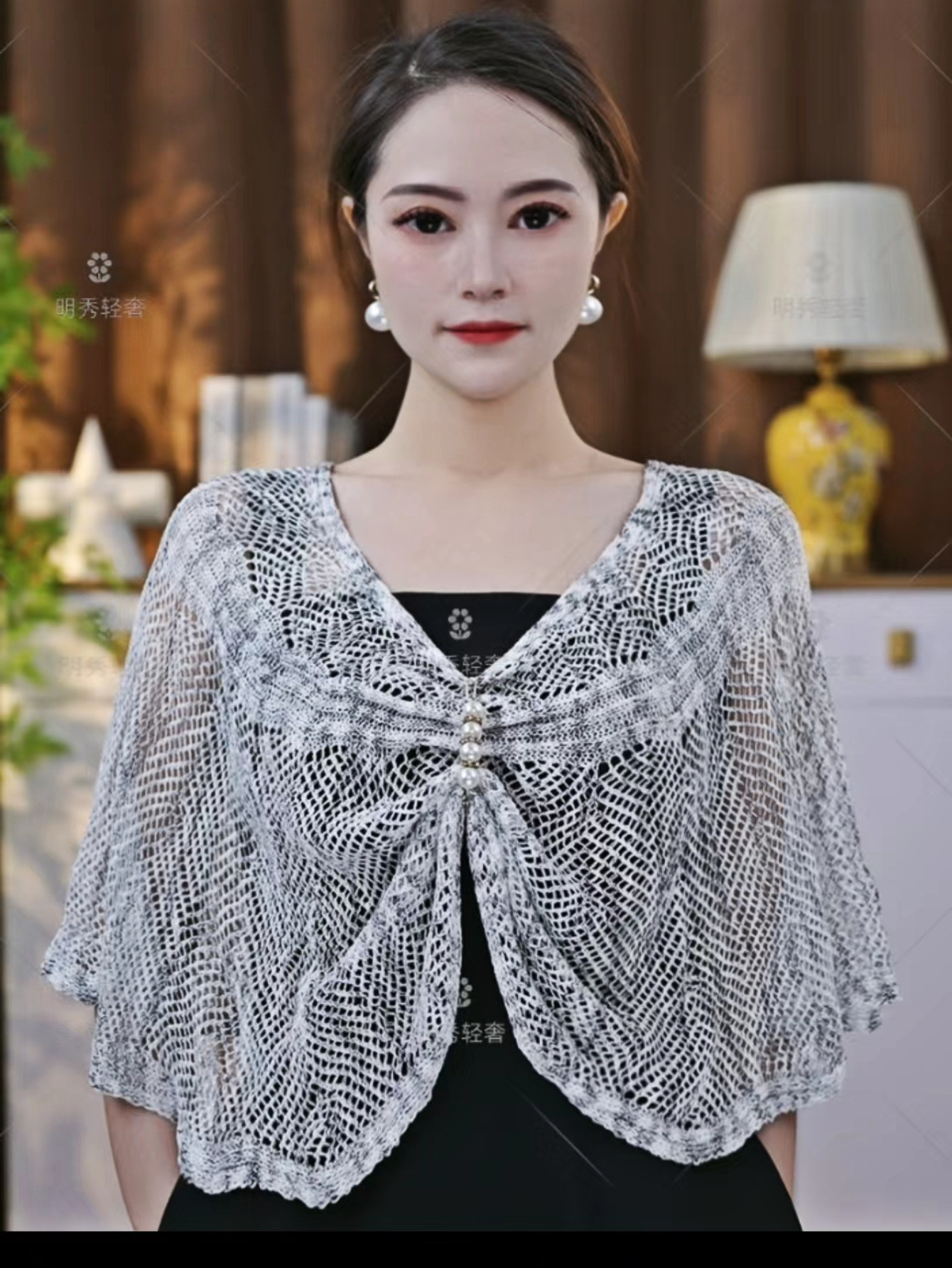 Picture of Women's Winter Pullover Neck Warmer, Solid Color Korean Style Versatile Neck Wrap, Knitted Ice Silk Pullover Small Cape Shawl