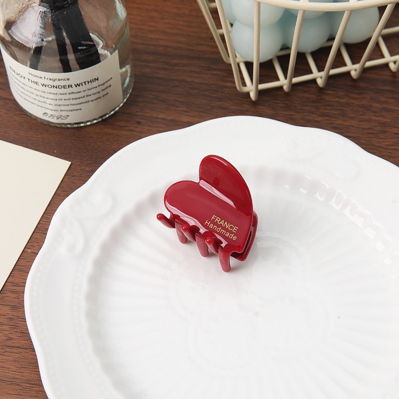 Picture of Tulip Cherry Grab Clip Premium 2024 New Maillard Grab Clip Cute Dalmatian Shark Clip Hair Accessories