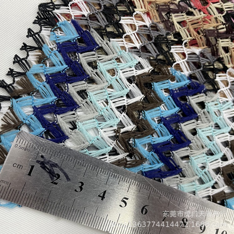Spot supply knitted mesh yarn-dyed fabric thick needle mesh 6 color wave yarn-dyed sweater cardigan mesh