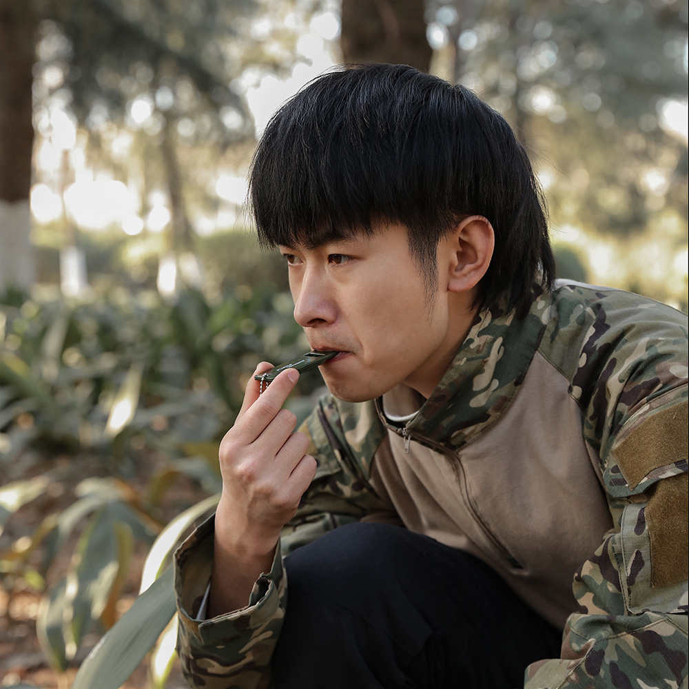 Picture of Three-frequency outdoor survival whistle survival whistle first aid whistle high-pitched high-frequency earthquake relief whistle
