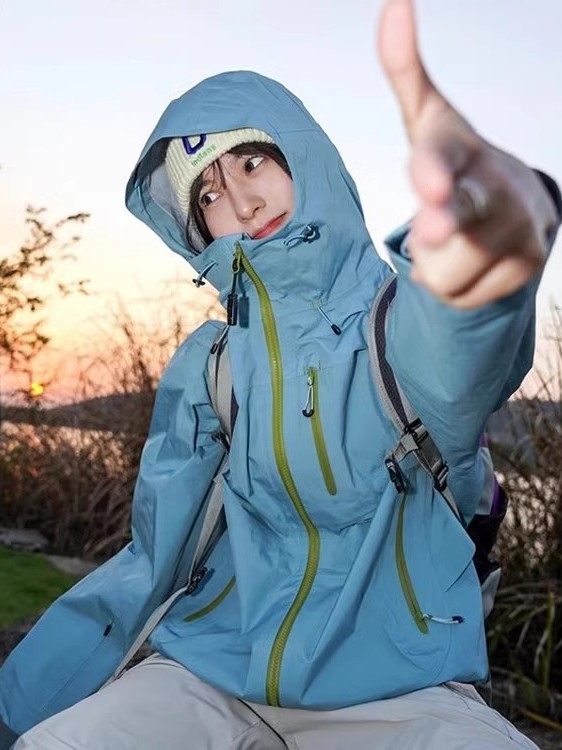 Brand Outdoor Jacket for Women, Autumn and Winter Hardshell Windproof and Rainproof Functional Coat, Outdoor Hooded Mountaineering Clothing, Trendy Brand for Men