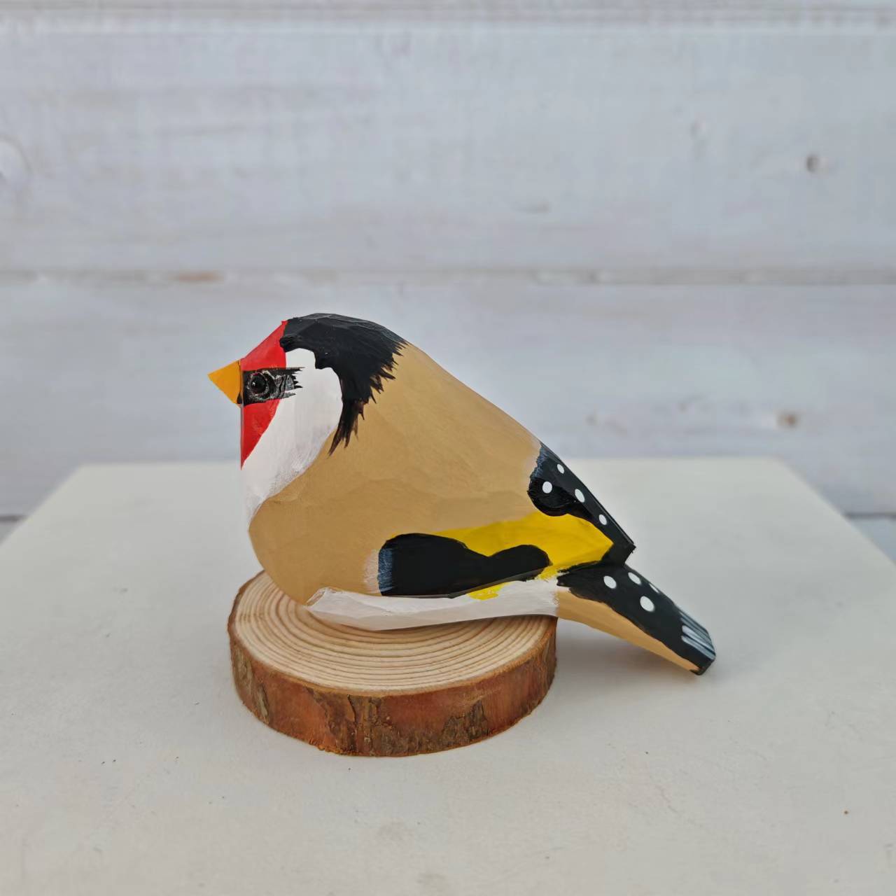 Picture of Bird Wood Carved Ornaments Cute Children's Toys Birthday Gift Hand Carved Colored Healing Desktop Ornaments Animals