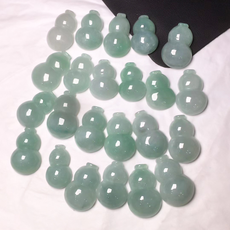 Natural A goods jade ice glutinous bean color gourd pendant Jade Jade gourd factory outlet