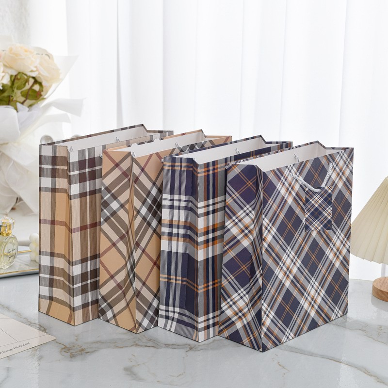 New business fashion gift bag exquisite plaid gift hand bag 230 grams white card thick hand gift bag