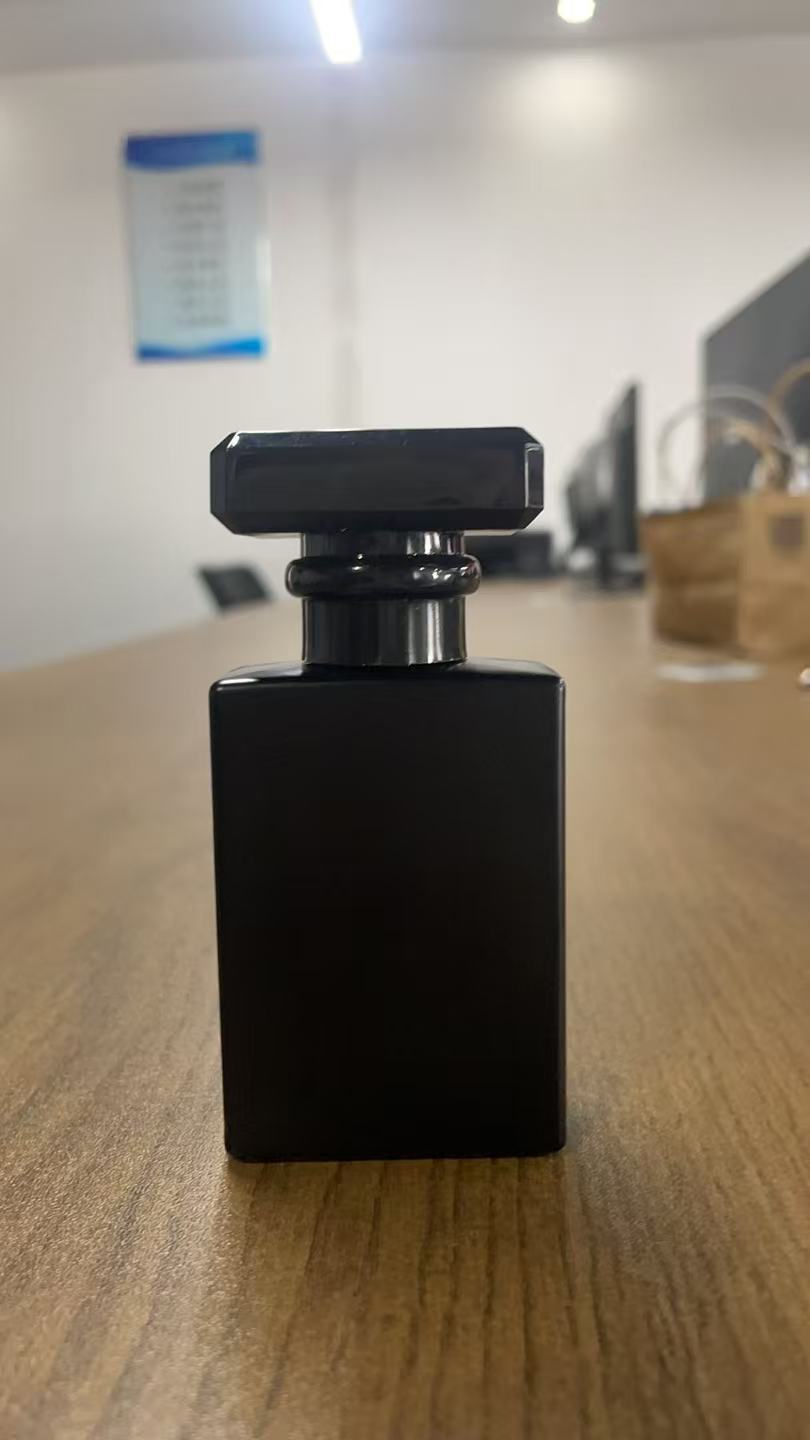 Picture of 30ml50ml flat square bottle glass perfume bottle liquid spray perfume bottle glass cosmetic empty bottle