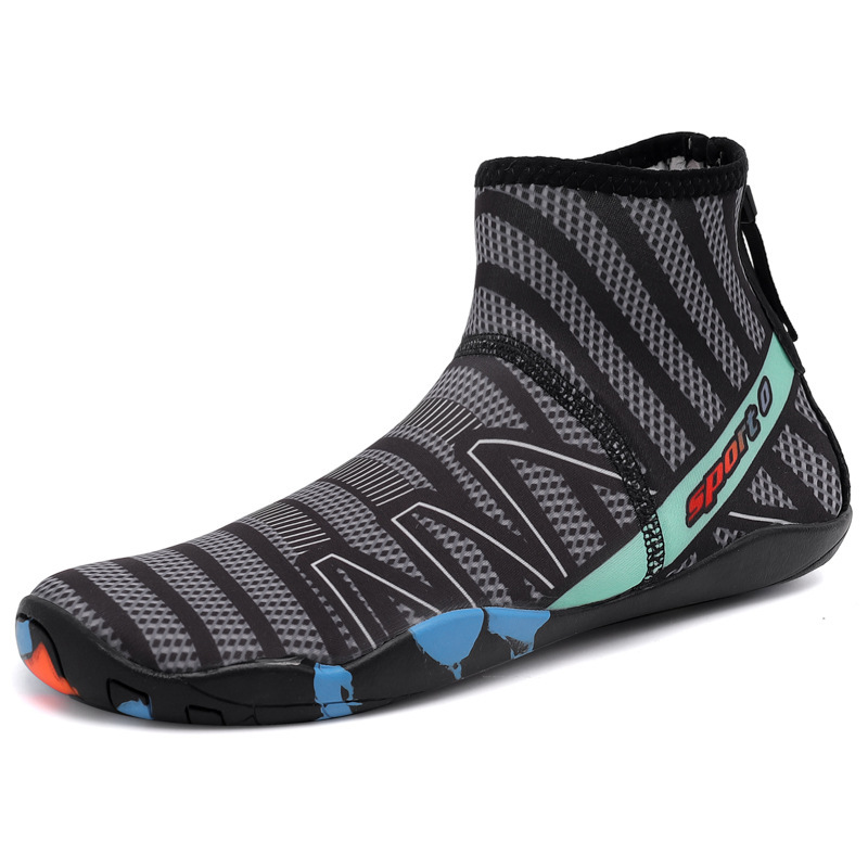 Picture of New High-Top Couple Fitness Sneakers Outdoor Beach Thick-Soled Swimming Shoes and Socks Sets Lazy Shoes Casual Shoes