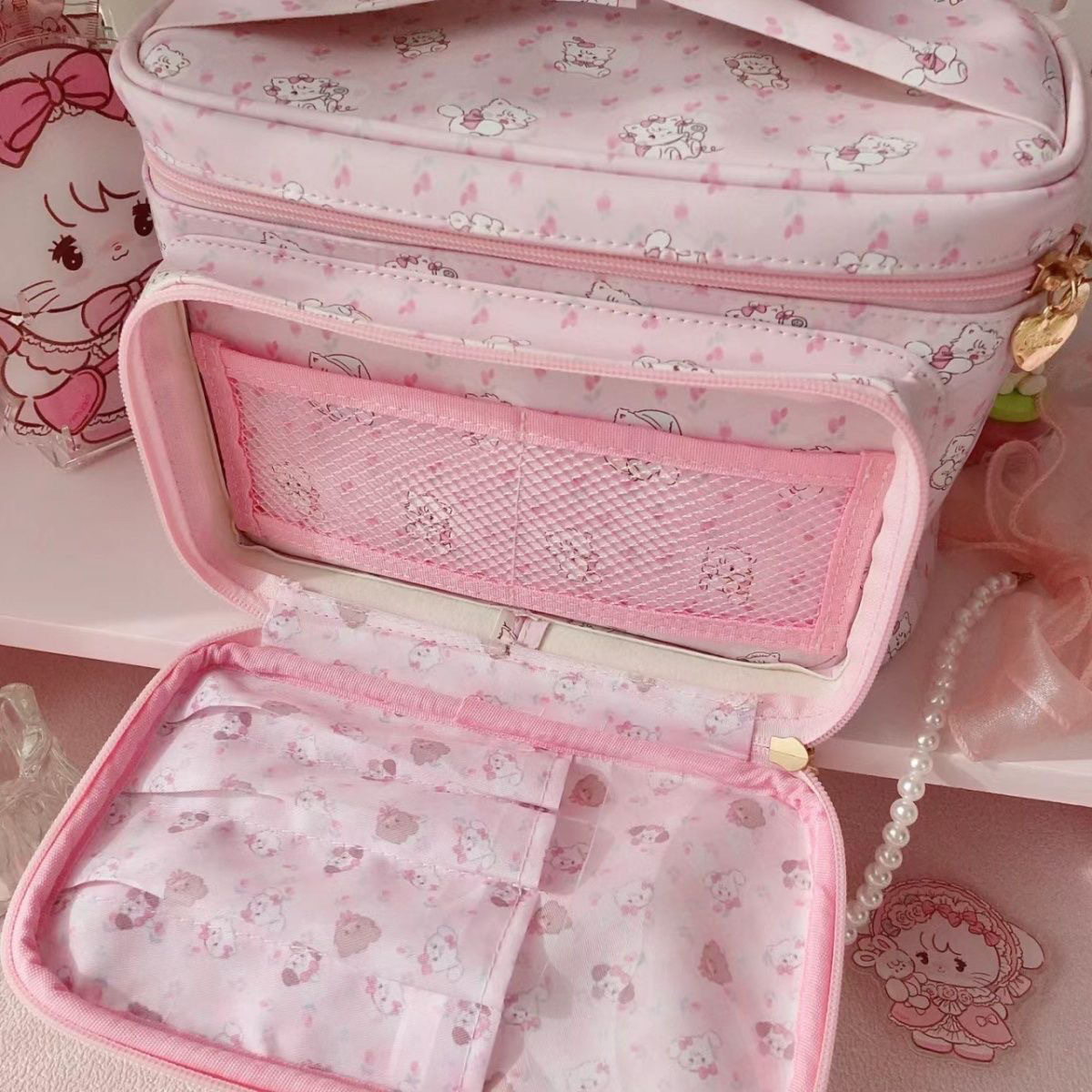 Picture of Cosmetic Bag Large 2024 New Simple Storage Bag Large Capacity Fresh and Cute Small Animal Square Bag Handbag
