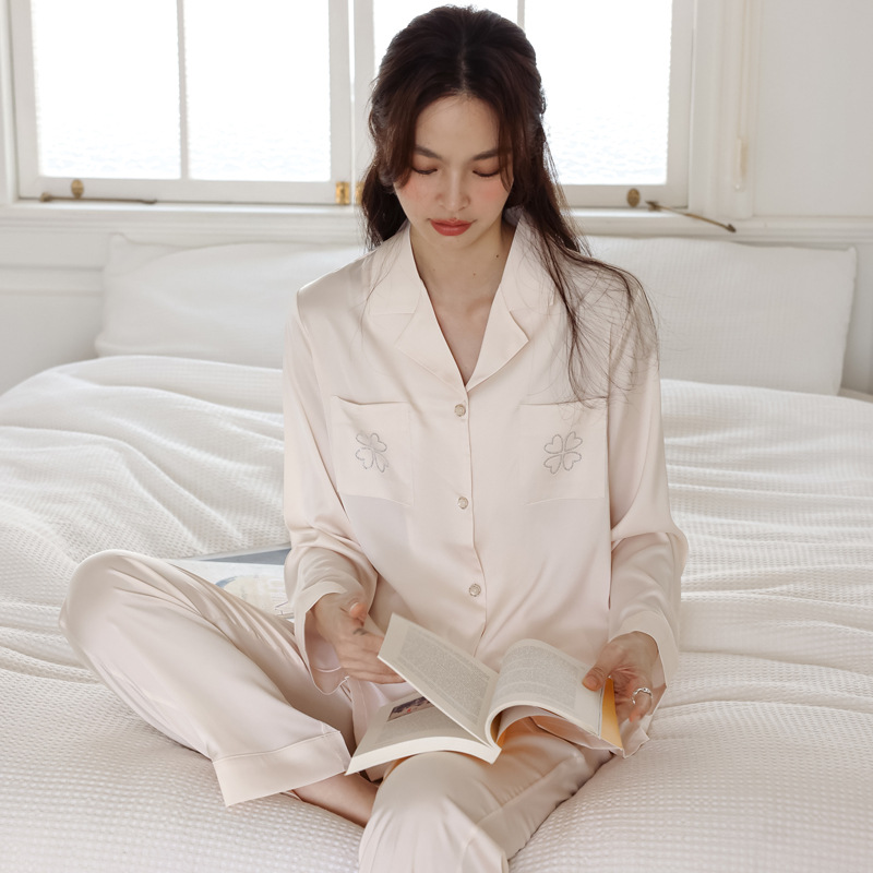 Customized Ice Silk Pajamas for Women, Spring and Autumn 2025, Fashionable Rhinestone Embellishments, High-End Long-Sleeved Casual Loungewear Summer Set