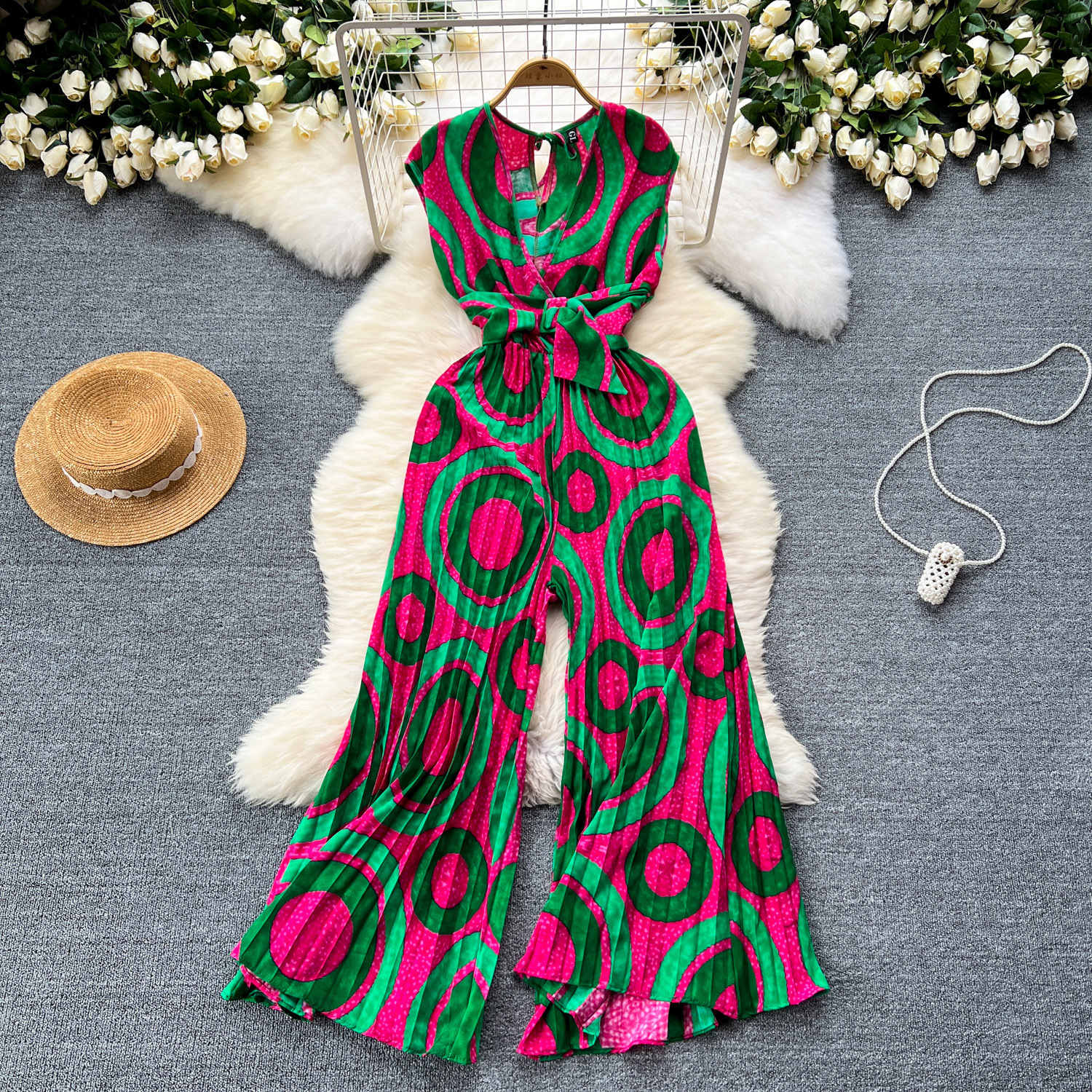 Cross-border Vacation Ins European and American High-end Sleeveless V-neck Strap Tight Waist Printed Loose Wide-leg Pleated jumpsuit