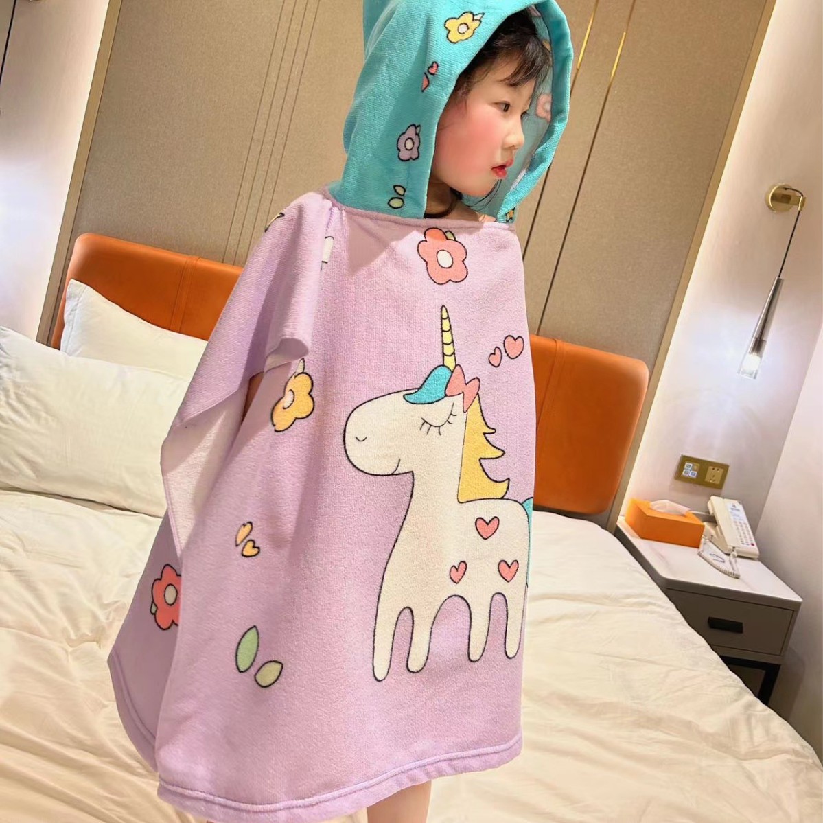 Picture of Cute Cartoon Children's Bath Towel Cloak Soft Skin-friendly Hair-free Bath Water Absorbent Quick-drying Wearing Baby Bath Towel