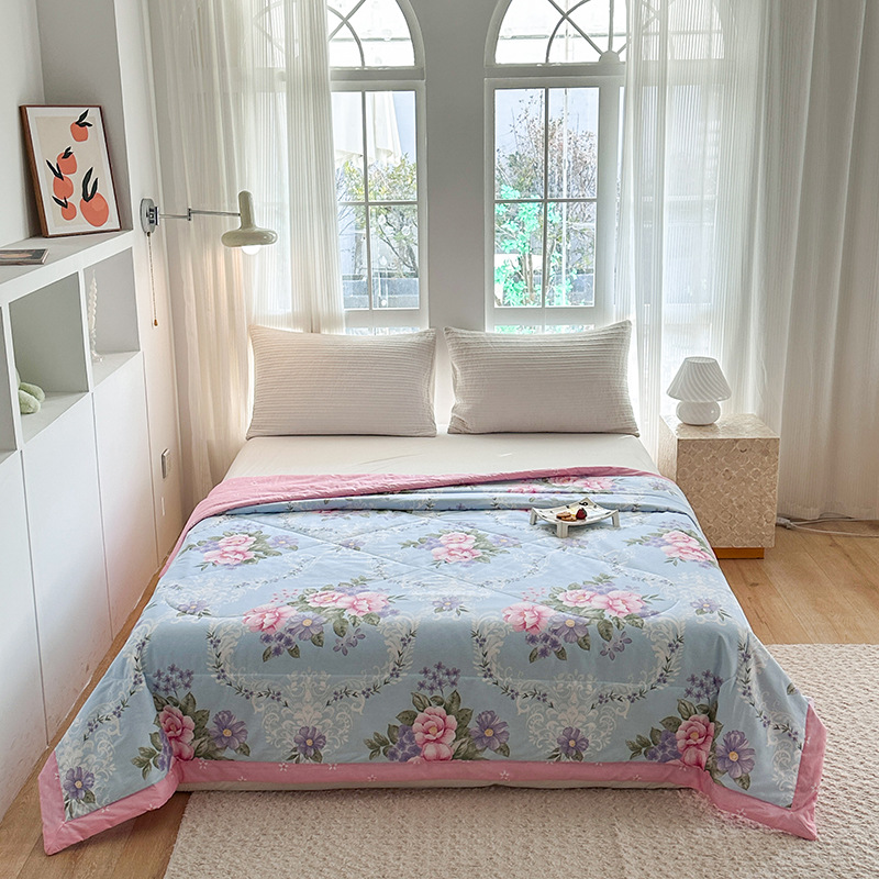 Picture of Class A double-sided cotton summer quilt air conditioning quilt 100 cotton summer quilt single-pair machine washable summer thin quilt wholesale