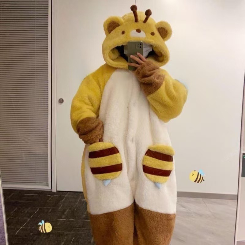 Cute Bee Bear Thickened Coral Fleece Pajamas Women's 2024 New Winter Cyber Celebrous Flannel Nightgown Outwear