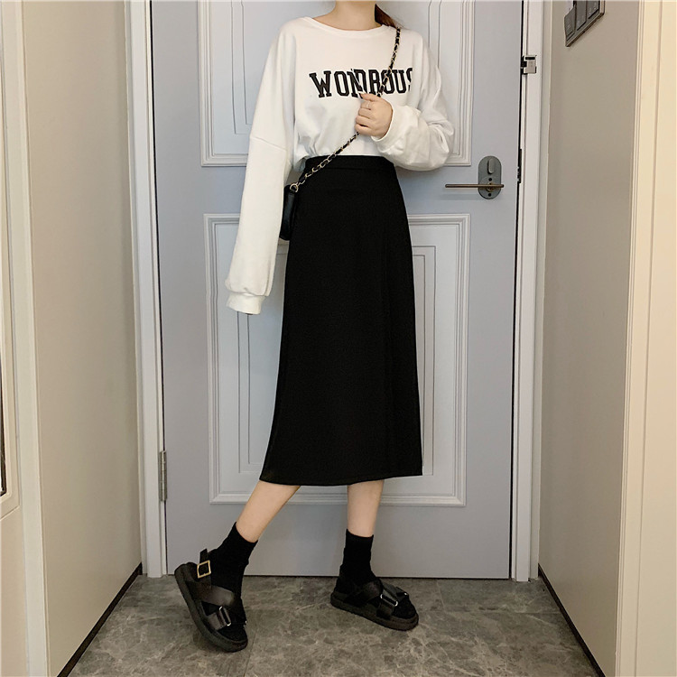 Elegant Hip-Hugging Skirt for Women, Summer 2025 New Style, High-Waisted Slimming A-Line Hip-Hugging Short Skirt