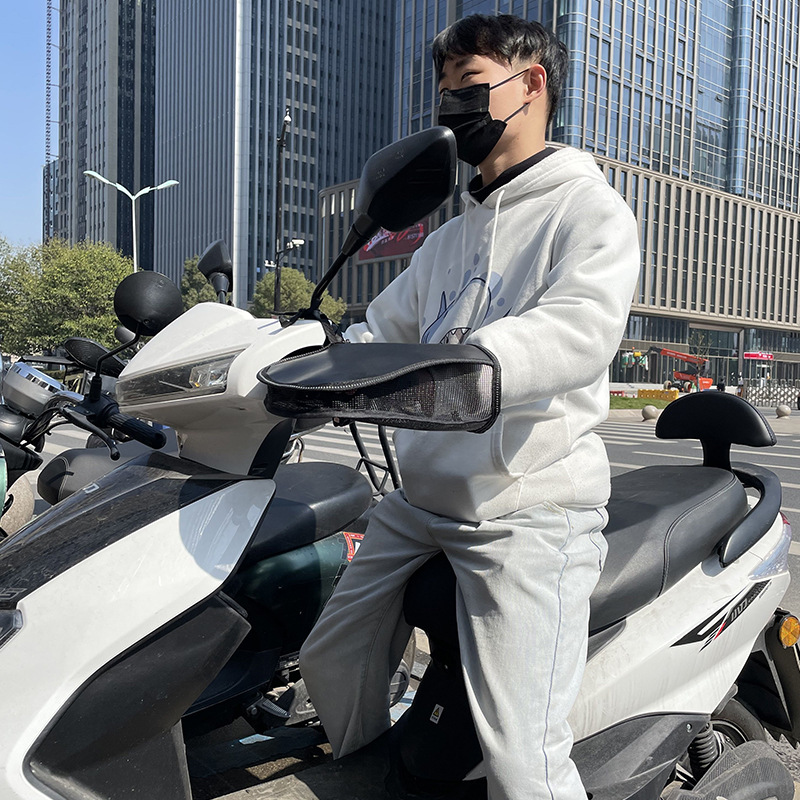 Picture of Electric Vehicle Sun Protection Gloves, Outdoor Summer Handlebar Cover, Oxford Cloth Waterproof Reflective Motorcycle Handlebar Cover for Riding