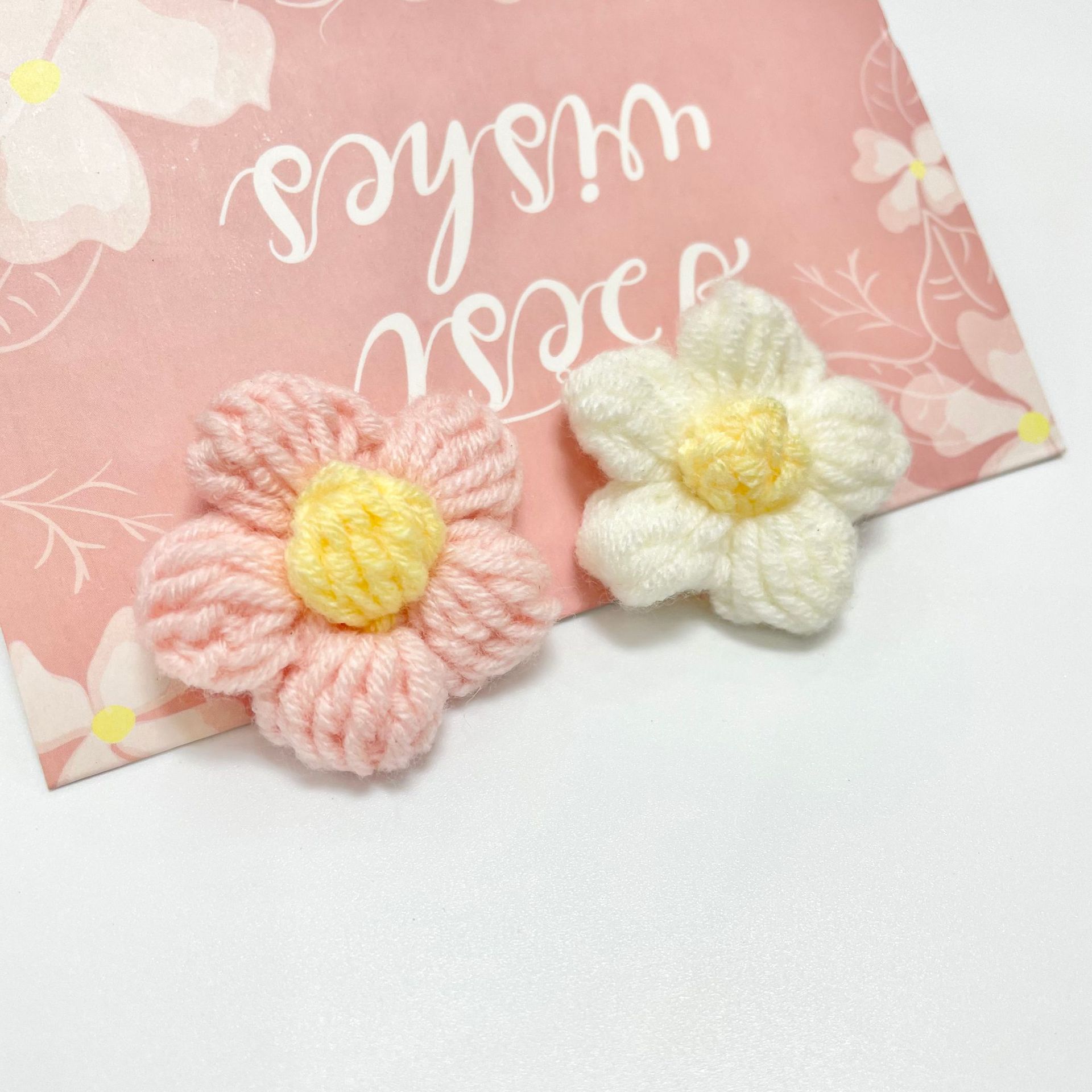 Picture of DIY Hand-Woven Wool Flowers Milk Cotton Crocheted Puff Flowers Ready-Made Clothing Accessories Accessories Manufacturer Wholesale