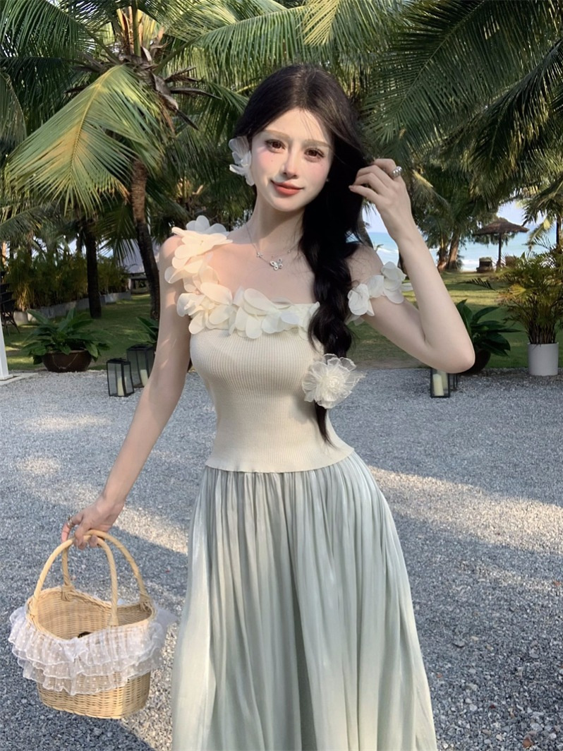 French Style Three-Dimensional Flower Camisole Women's Summer Slim-Fit Slimming Sweet Gentle Sleeveless Short Top for Outer Wear