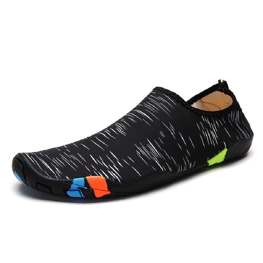 Picture of Wholesale Outdoor Breathable Beach Shoes for Couples, Snorkeling and Wading Shoes, Non-Slip Lightweight River Tracing Shoes, Quick-Drying Men's Water Shoes
