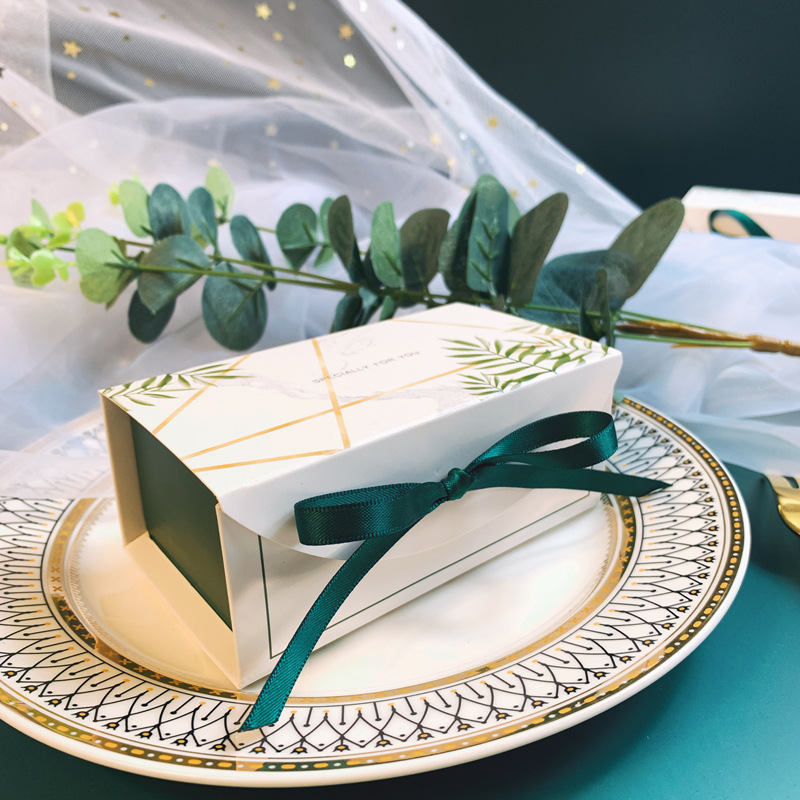 Picture of New ins Candy Box Small Mori Candy Box Western-style Wedding Candy Box Can Pack Cigarette Gift Box