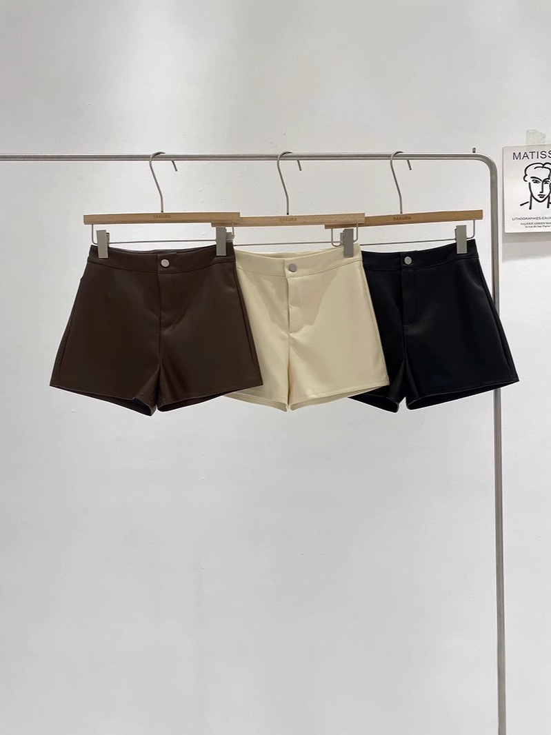 Hot Girls Black Boots Pants Women's Autumn and Winter 2024 New Korean Style Casual Slimming PU Leather High Waist Wide Leg Shorts