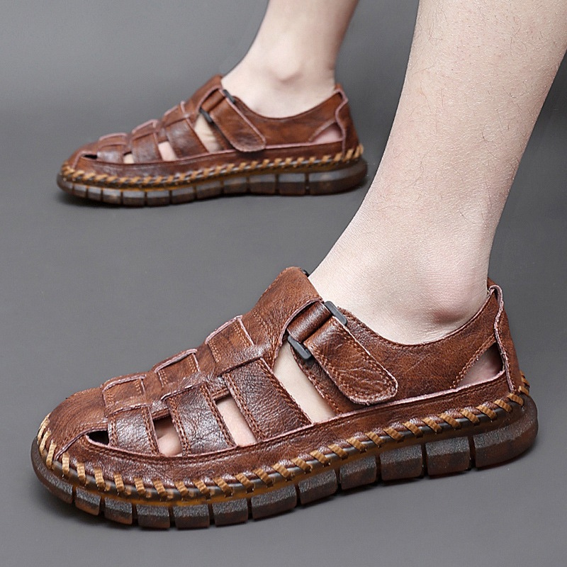 2025 Cross-border plus size Men's Beach Sandals Retro Summer Hollow-out Hole Shoes Casual Sandals Men's Slip-on