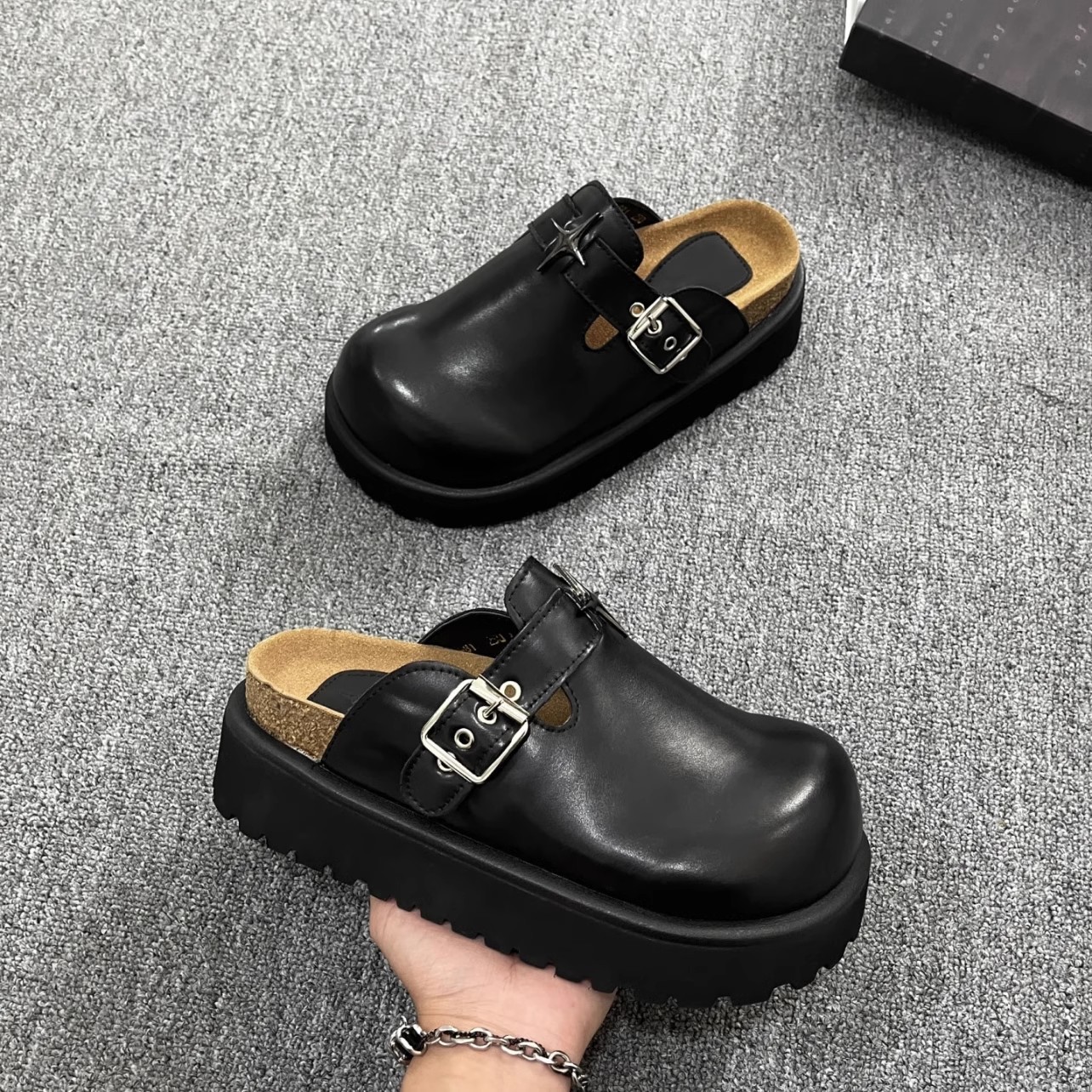 New 2025 Outer Wear Birkenstock Shoes Thick Sole Increased Toe Slippers Casual Genuine Leather Half Slippers Outer Wear Women's Birkenstock Shoes