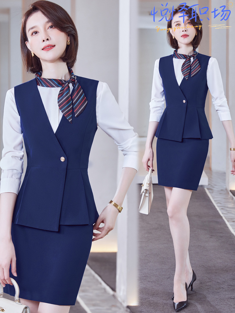 Picture of Beautician work clothes female front desk work clothes female slimming professional suit female fashion temperament autumn and winter stewardess work clothes