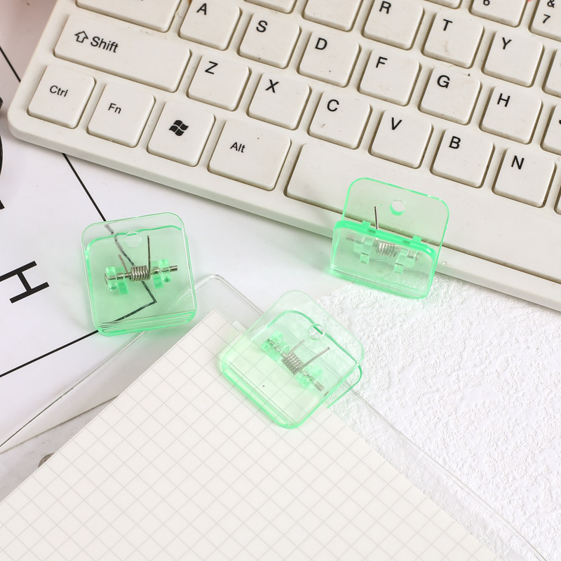 Picture of Manufacturer Wholesale Acrylic Square Clips for Organizing and Storing Office Study Materials and Test Papers on the Desktop