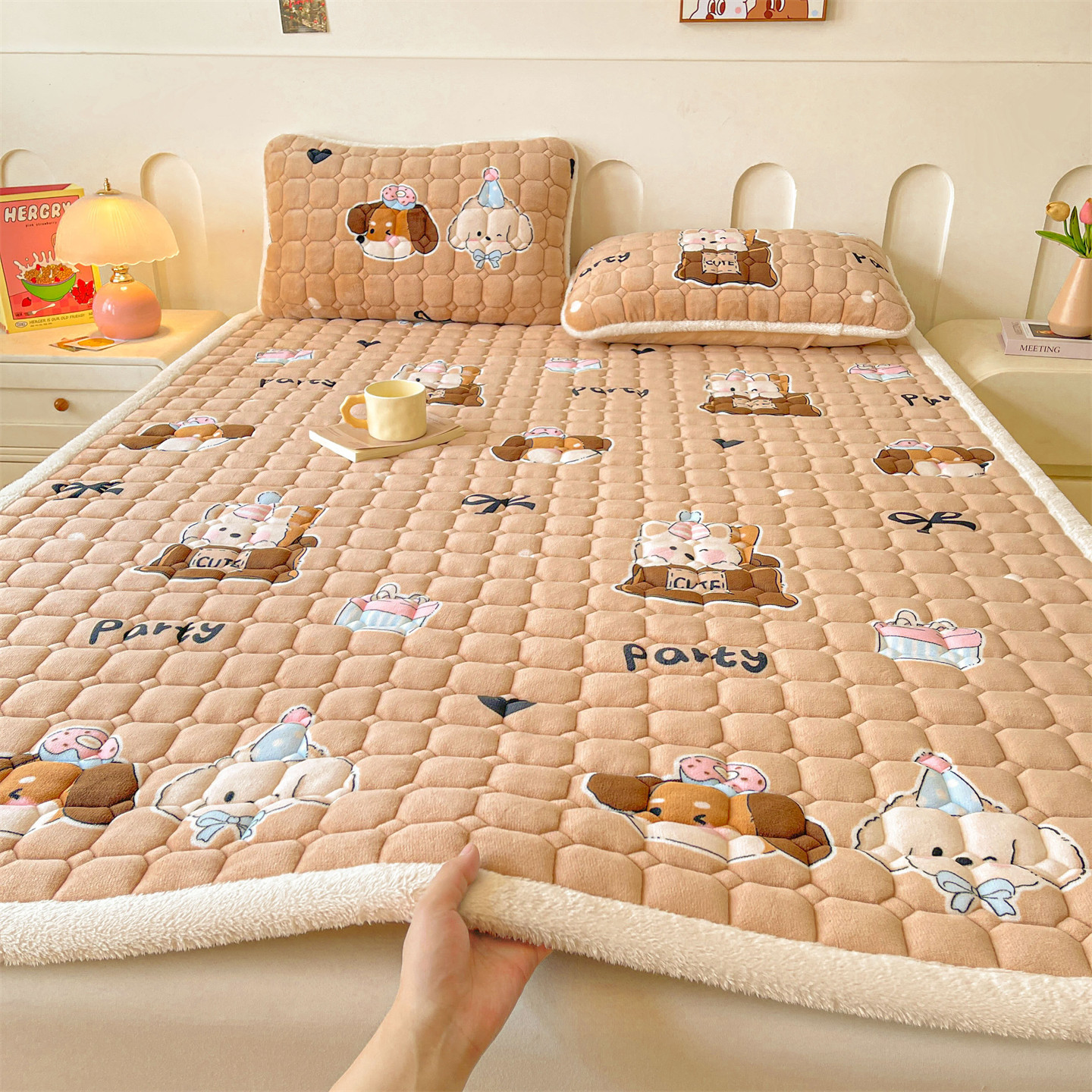 Picture of Class A maternal and child milk velvet mattress autumn and winter foldable washed anti-static home student dormitory bed cushion
