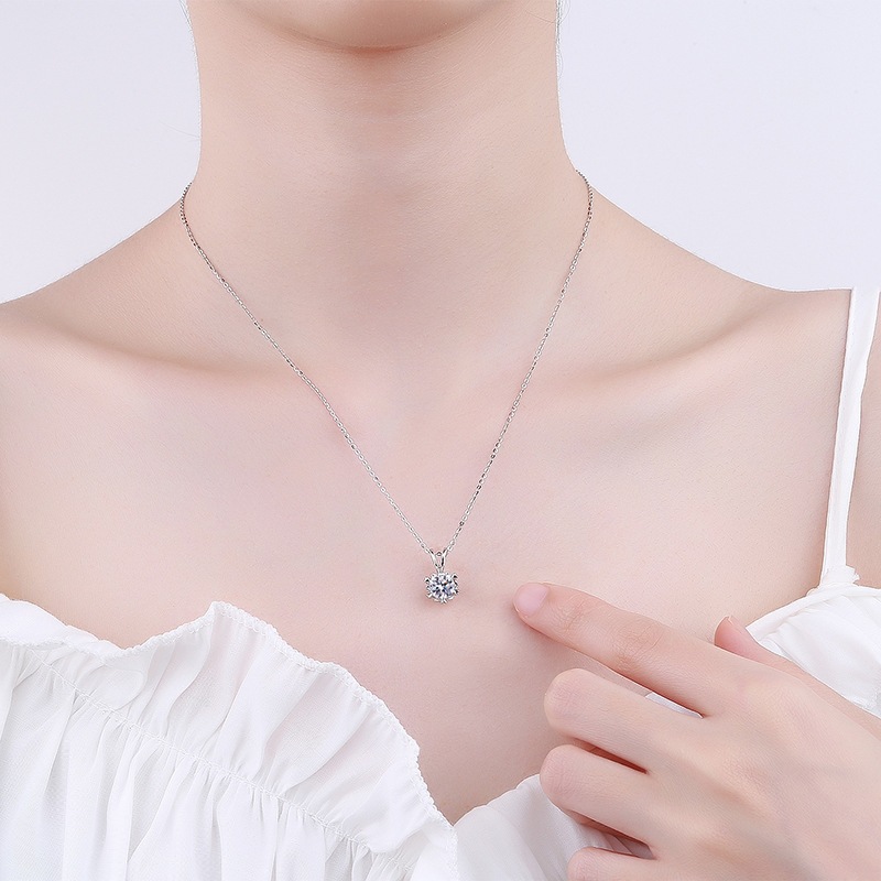 Picture of [New Products Special Sale] Snowflake Mosane Diamond Necklace Women's Moissanite Pendant Sterling Silver Clavicle Chain Niche New Gift
