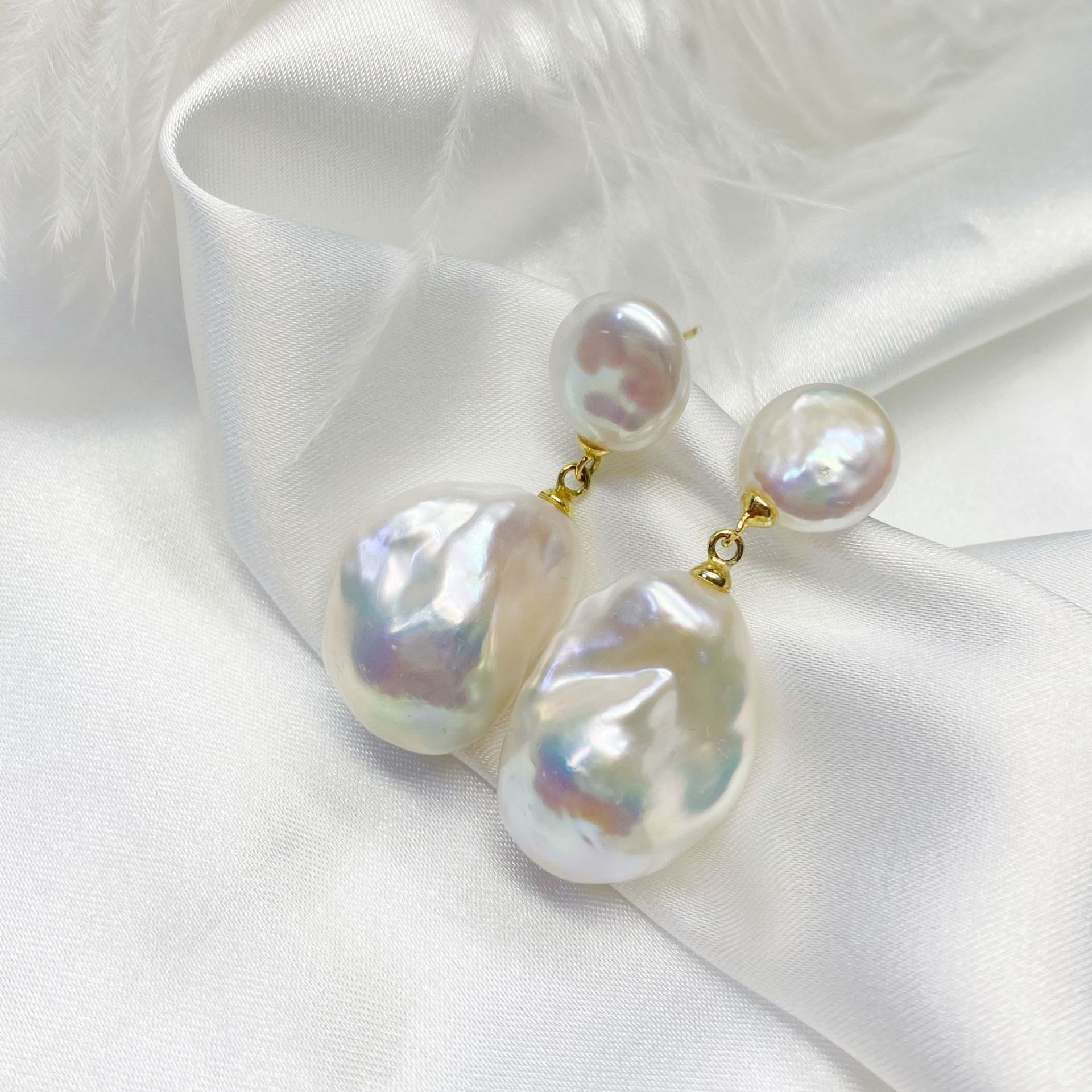 Picture of No Baroque No Woman Net Red Daren Recommended s925 Silver tian Ran Freshwater Pearl Double Bead Earrings Earrings