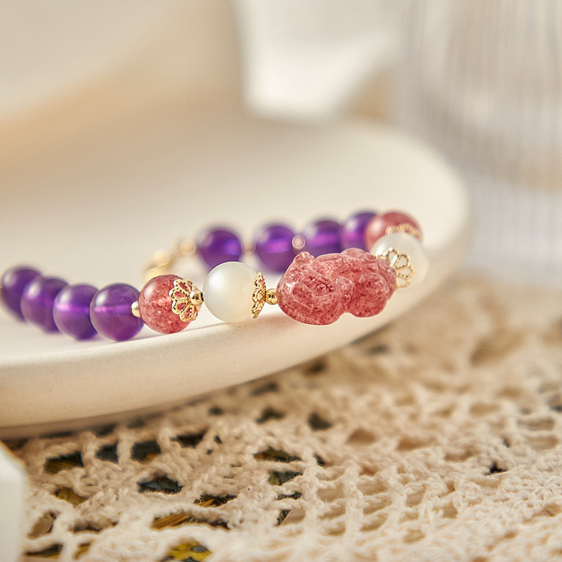 Picture of Natural Strawberry Crystal Pixiu Bracelet Women's Amethyst Bracelet Sweet Elegant New Chinese Niche Jewelry Wholesale
