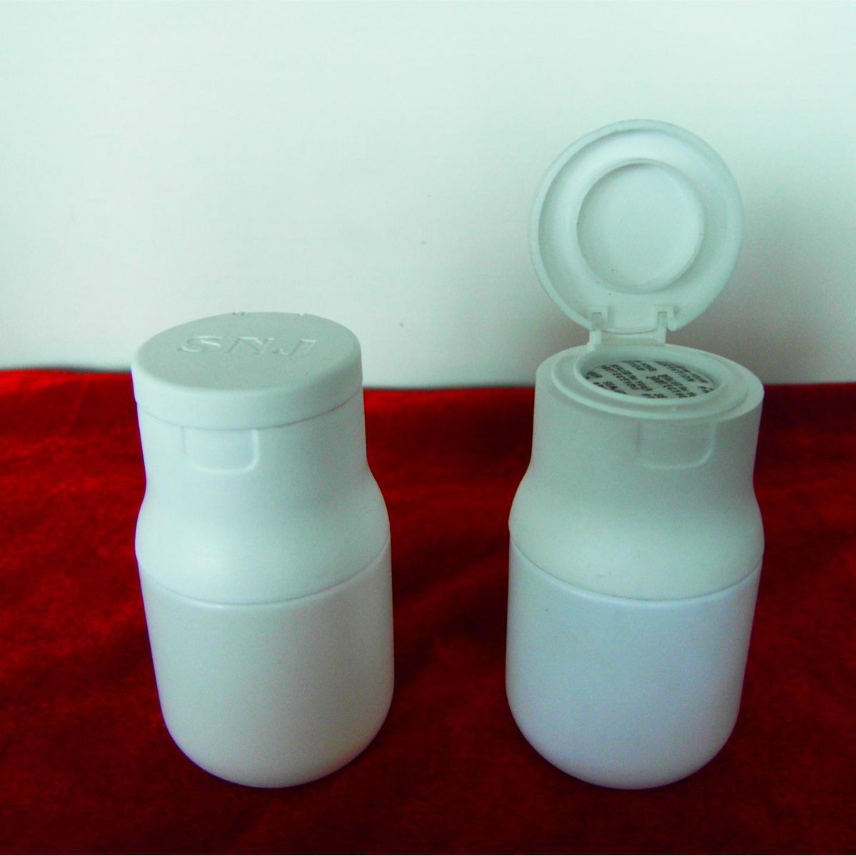 Anti-Opening Cap, Easy to Tear Off Cap, Press and Twist Cap, Child-Resistant Cap, Special-Shaped Plastic Bottle, Health Food Packaging, Blow Molding Design