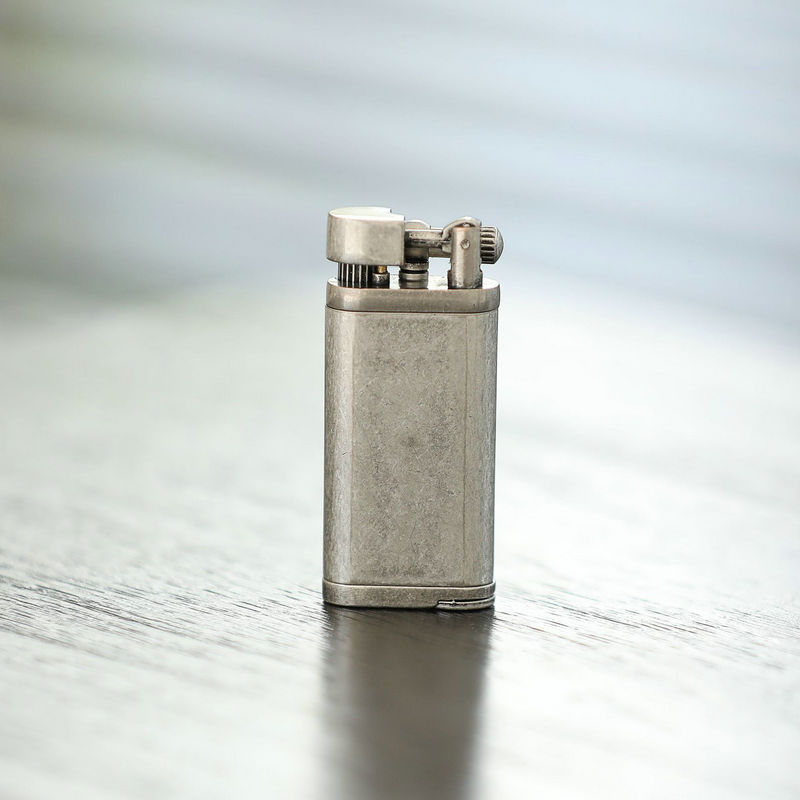 Picture of Grinding wheel open flame cigarette lighter gas creative inflatable Langsheng oblique fire lighter metal pipe mini lighter gift
