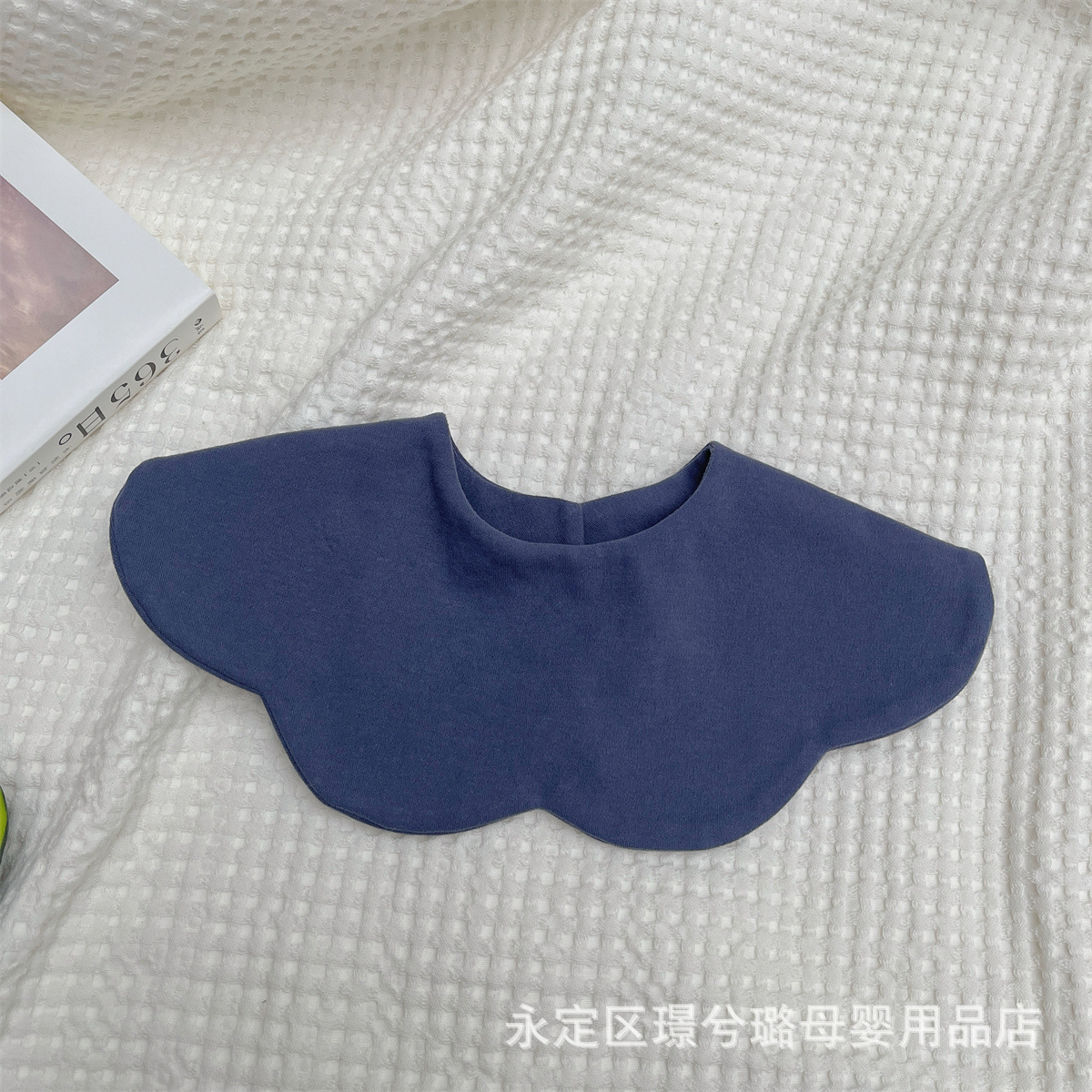 Picture of Korean version of Morandi solid color baby saliva towel cotton petal bib double-sided solid color bib