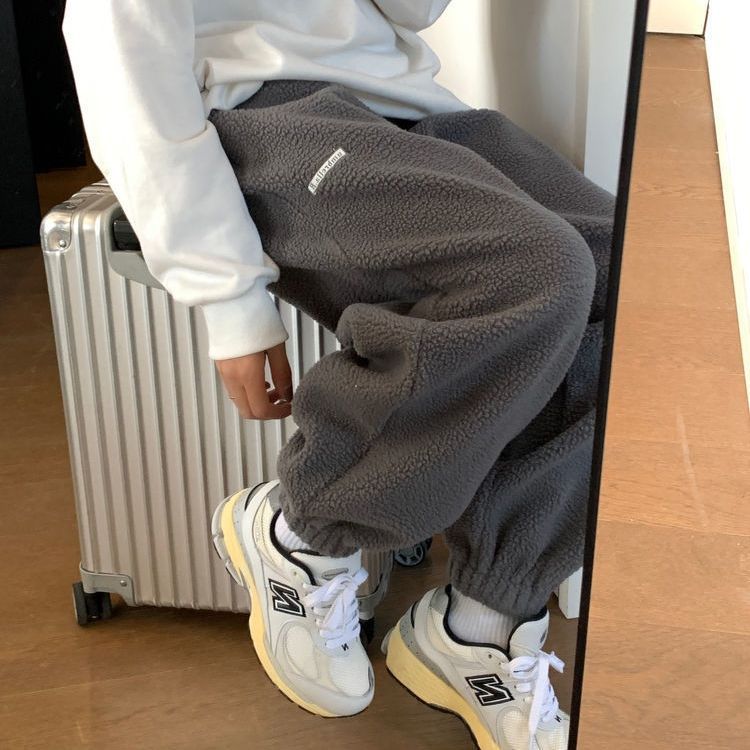 Picture of Lamb Velvet Warm Fleece-Lined Pants for Women 2022 Winter New Loose Straight Leg Leggings Sweatpants Casual Sports Pants