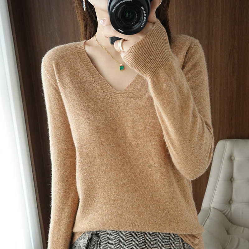 Picture of 2025 Spring New Pure Color V Neck Knitted Bottoming Shirt Pullover Slimming Look Sweater Thin Style Western Style Inner Wear