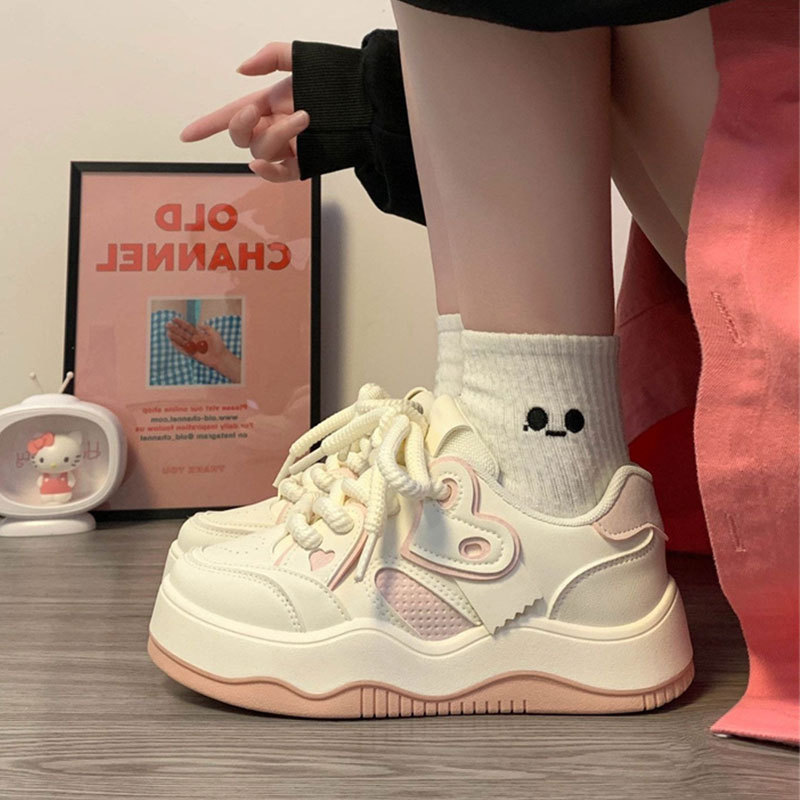 Original Design White Shoes Women's Autumn 2024 New Hong Kong Style Street Photograph Academy Style Love Sweet Cool Platform Shoes