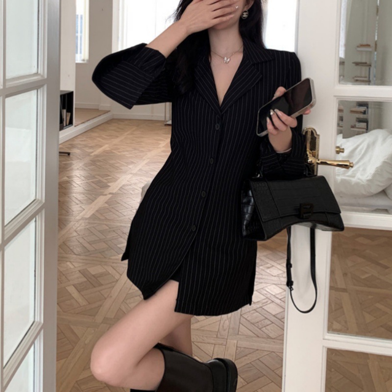 Black Stripesd Long-Sleeved Shirt for Women Early Spring 2025 New Elegant Slim V-Neck Shirt Waist Mid-Length Top