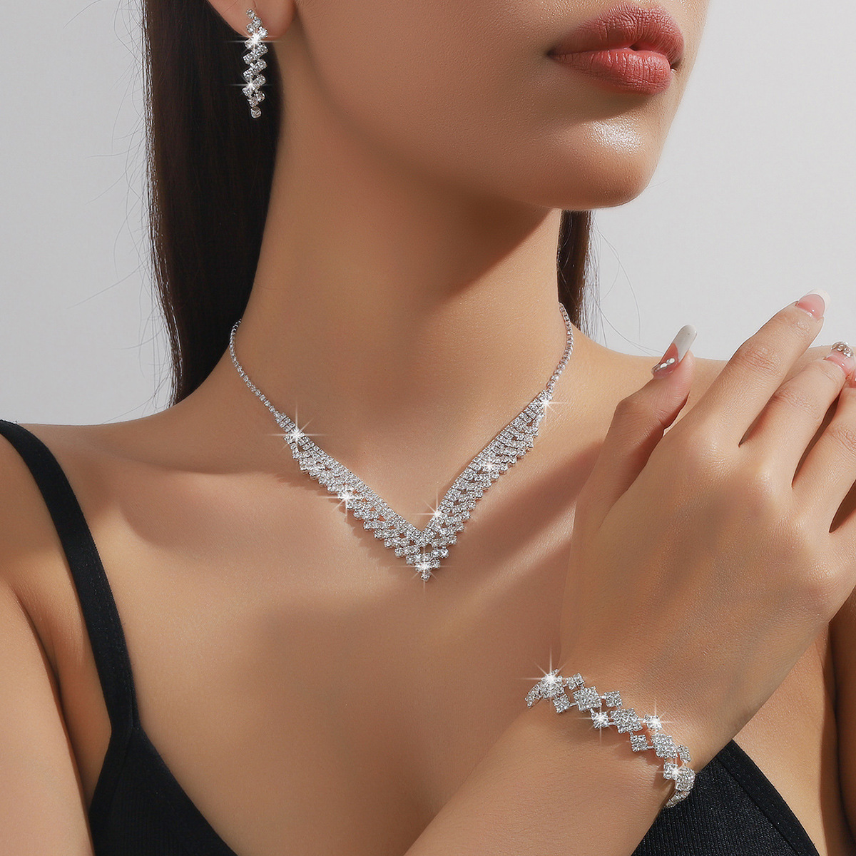 Cross-border Hot Selling European and American Exquisite Diamond Collarbone Women's Necklace Earrings Simple Elegant Dress All-match Bridal suit