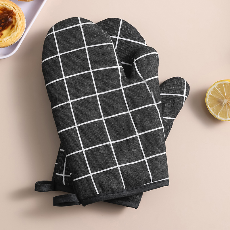 Picture of Kitchen Microwave Oven Heat Insulating Gloves Thickened Plaid Anti-scalding Anti-heat Gloves High Temperature Baking Cotton and Linen Oven Gloves