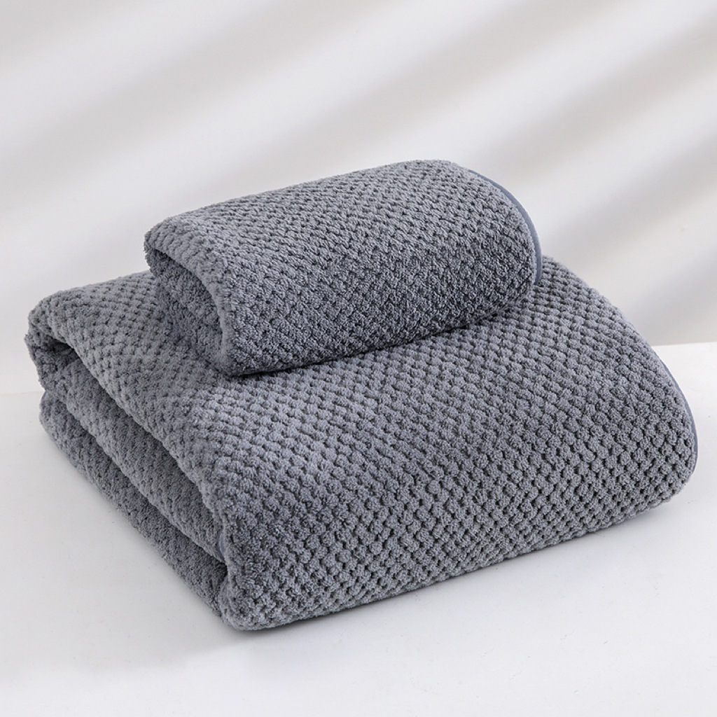 Picture of Pineapple Big Bath Towel Face Towel Coral Fleece Bath Towel Three-Piece Set Thickened Cotton Soft Quick-Drying Beach Towel