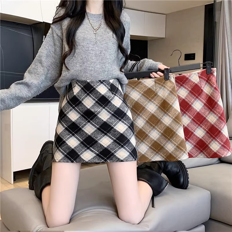 Autumn 2024 New Women's Small Woolen Retro High Waist Korean Chic Hip Plaid A- line Skirt
