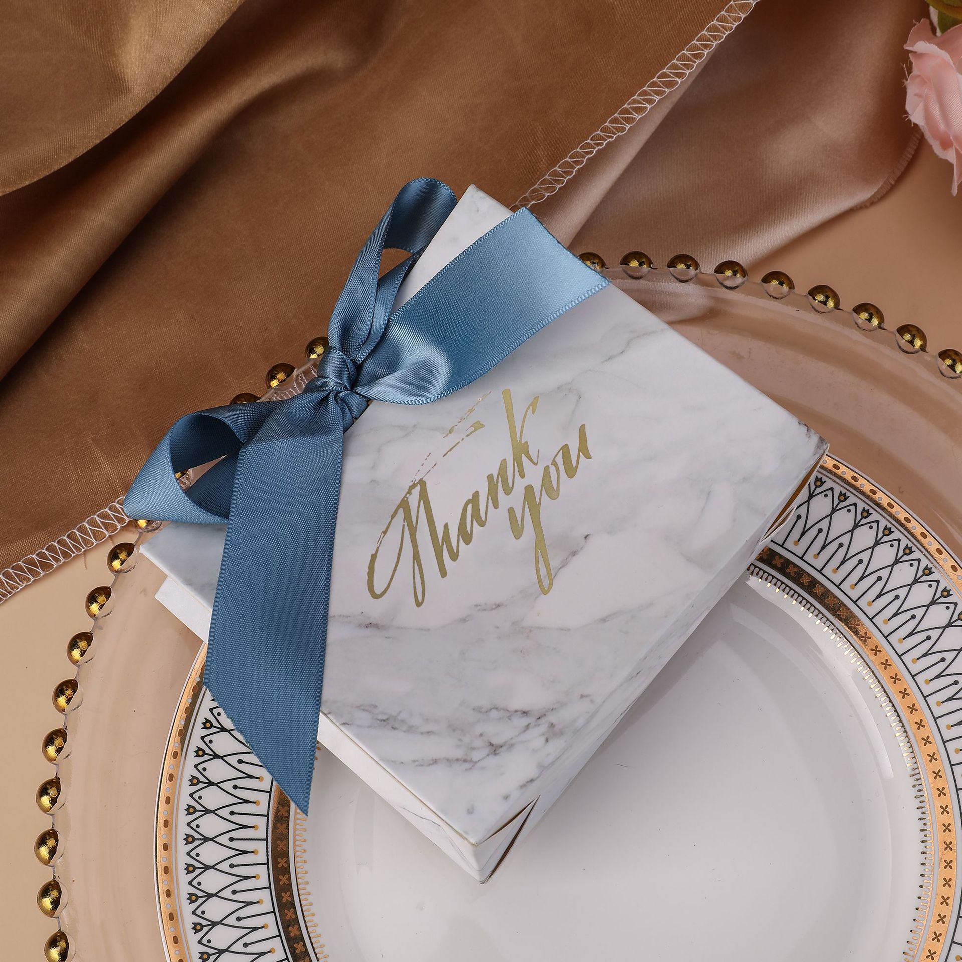 Picture of New European Style Mori Style Candy Box Can Hold Cigarette Pink Printing Accompanying Gift Packaging Wedding Supplies Candy Box